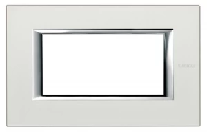 PLACA 4 MODULOS COLOR PLATA MODELO AXOLUTE BTICINO REF HA4804SAN