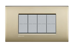 PLACA AIR 4 MODULOS. COLOR ORO SATINADO MODELO LIVING LIGHT BTICINO REF LNC4804OF