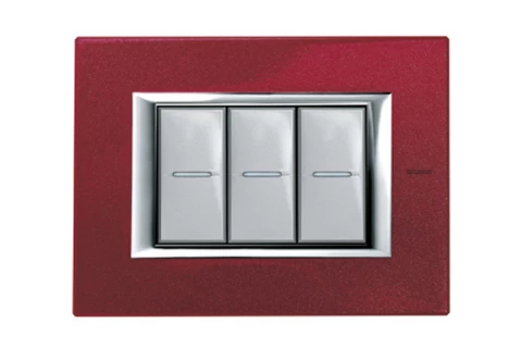 PLACA 3 MODULOS COLOR ROJO CHINA MODELO AXOLUTE BTICINO REF HA4803RC