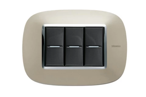 PLACA 3 MODULOS COLOR TITANIO CLARO MODELO ELIPTICA BTICINO REF HB4803TC