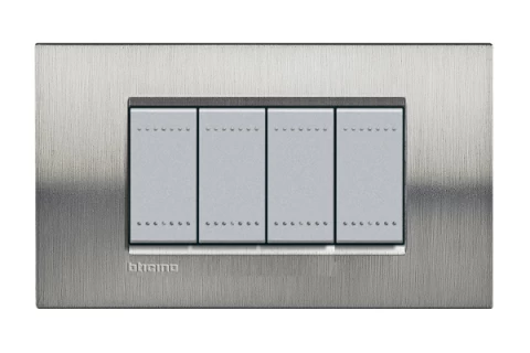 PLACA RECTANGULAR 4 MODELO LIVING LIGHT. TERMINACION ACERO CEPILLADO BTICINO REF LNA4804ACS