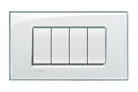 PLACA RECTANGULAR 4 MODELO LIVING LIGHT. TERMINACION AGUAMARINA BTICINO REF LNA4804KA