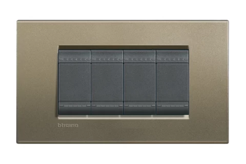 PLACA RECTANGULAR 4 MODELO LIVING LIGHT.  TERMINACIÃ“N SQUARE BTICINO, REF LNA4804SQ