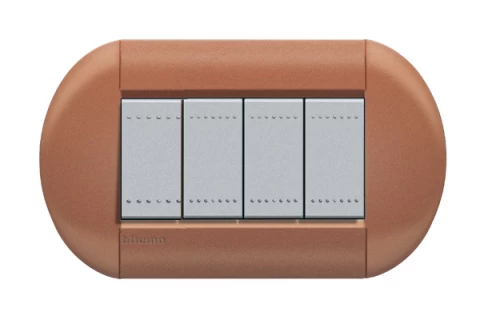 PLACA ELIPTICA 4 MOD LIVING LIGHT. TERMINACION SIENA BTICINO COD REF LNB4804SI