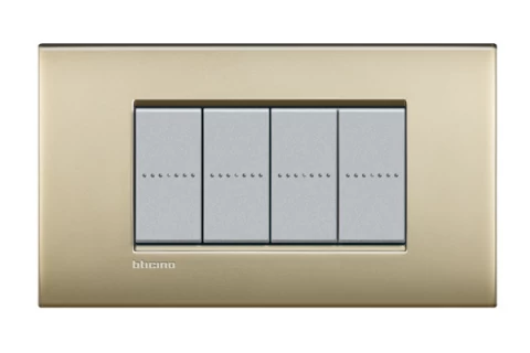 PLACA AIR 4 MODULOS. COLOR ORO SATINADO MODELO LIVING LIGHT BTICINO REF LNC4804OF