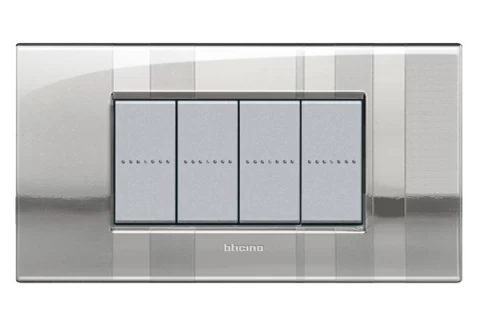 PLACA AIR 4 MODULOS. COLOR STRIPES  MODELO LIVING LIIGHT BTICINO COD REF LNC4804SP